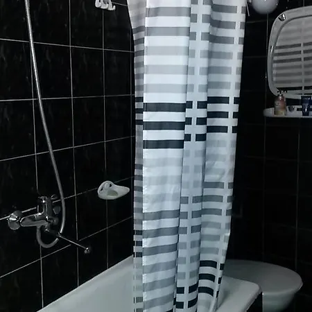 On Rusanivska Naberezhnaya 22